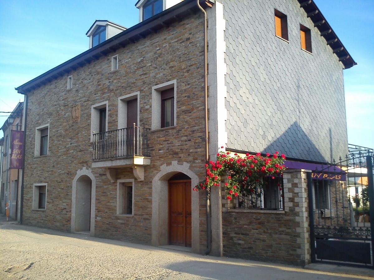 Albergue San Blas Понферада Екстериор снимка